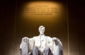 Read more about the article Develop Leadership in 2021 : Abraham Lincoln